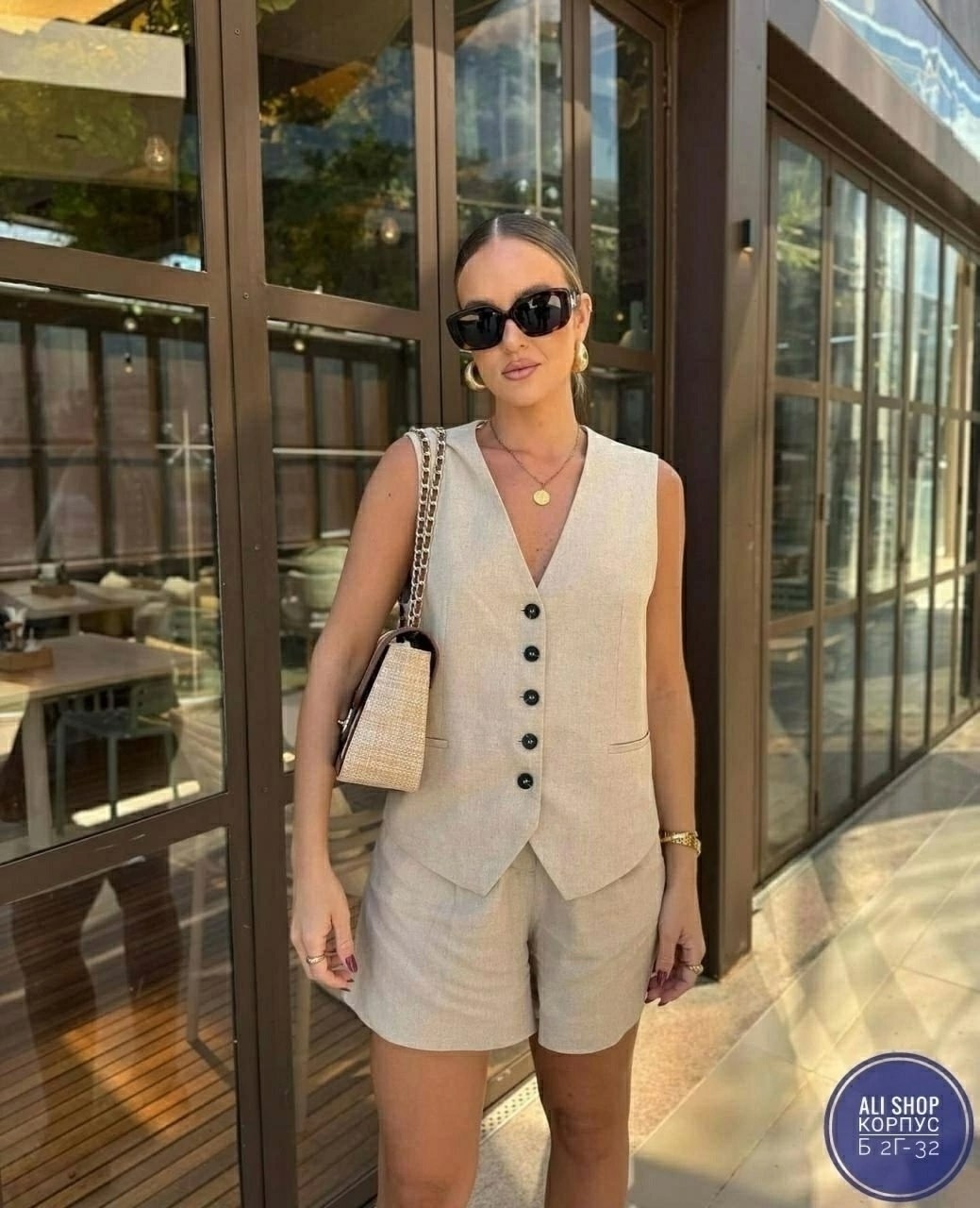 женские костюмы,костюм двойка женский с шортами,костюм с шортами и рубашкой летний,костюм с жилетом,костюм льняной женский летний жилет с шортами