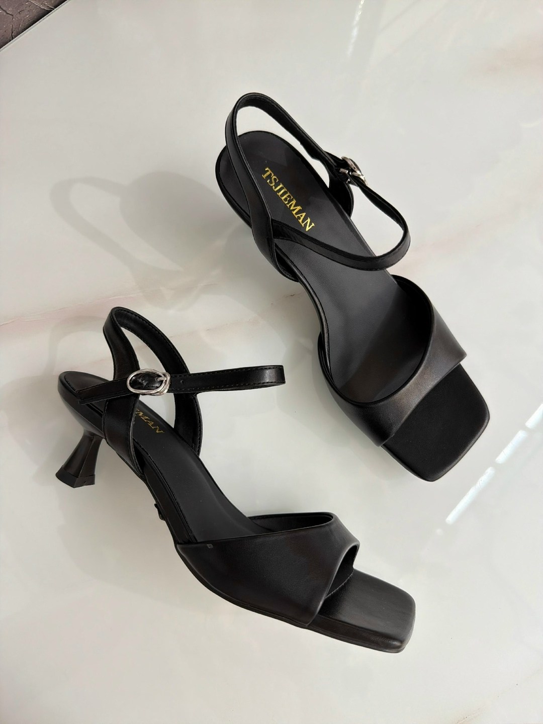 женские босоножки,,квадратные босоножки,босоножки модные,босоножки на высоком