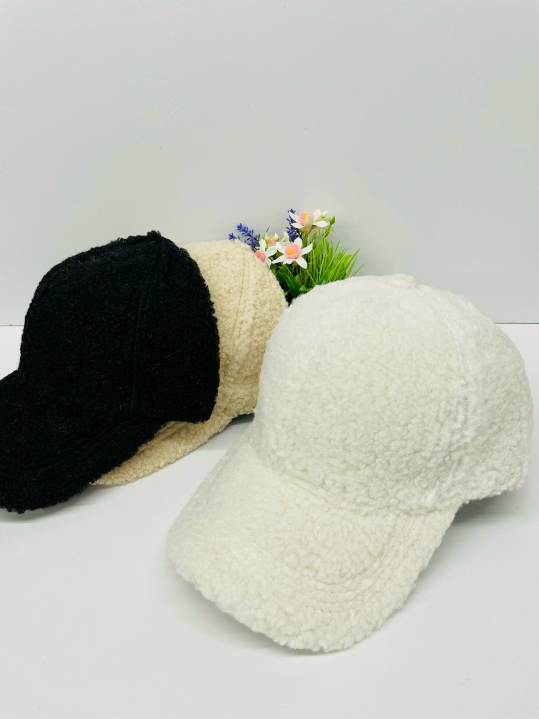 бейсболка меховая,кепка барашек,бейсболка женская,белая кепка женская меховая,кепка меховая