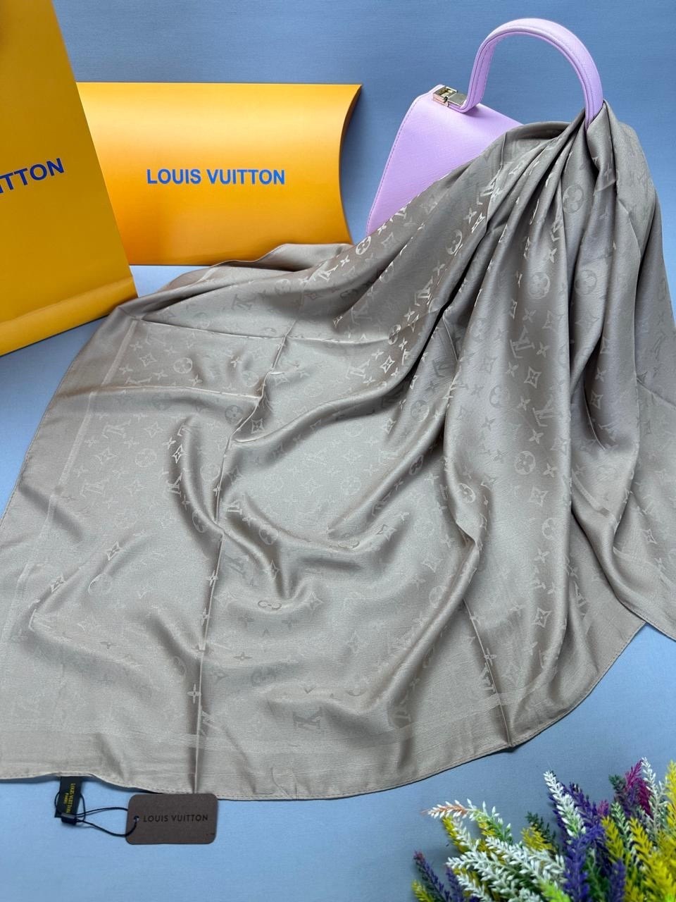 платок louis vuitton,платки шелковые,палантин женский,платок из натурального шелка,брендовый платок louis vuitton