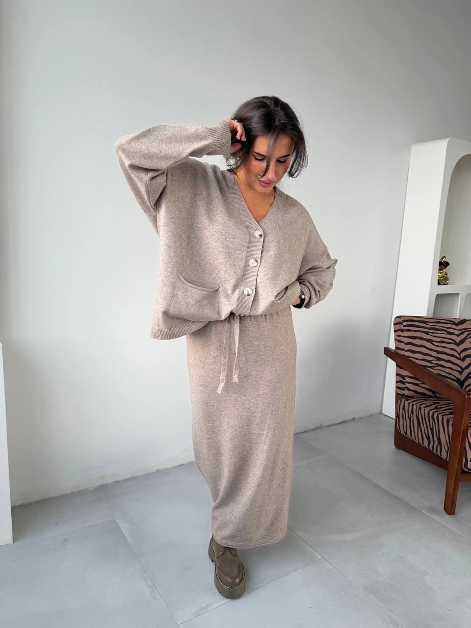 элегантные костюмы,вязаный костюм с юбкой,костюм трикотажный,трикотажные костюмы с юбкой,костюм с юбкой