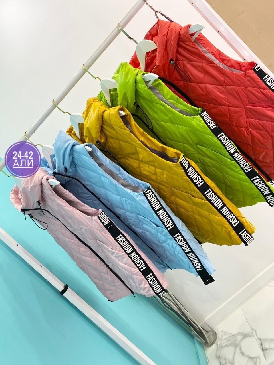 демисезонная жилетка,жилетка женская,жилет для девочек,жилетка для девочки,жилет женский