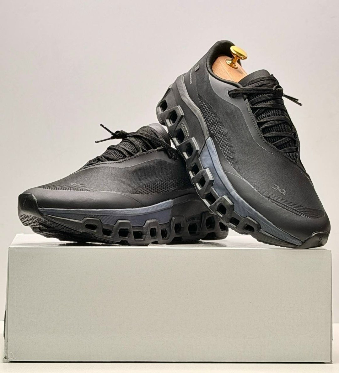 кроссовки,мужские кроссовки,черные кроссовки,кроссовки мужские on running cloudmonster полностью черные,повседневные кроссовки