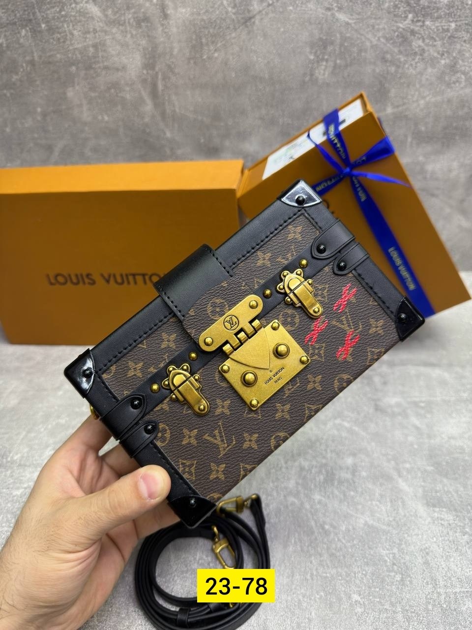 louis vuitton petit malle,сумка louis vuitton,louis vuitton женская сумка,луи виттон сумка,луи виттон сумка через плечо женская