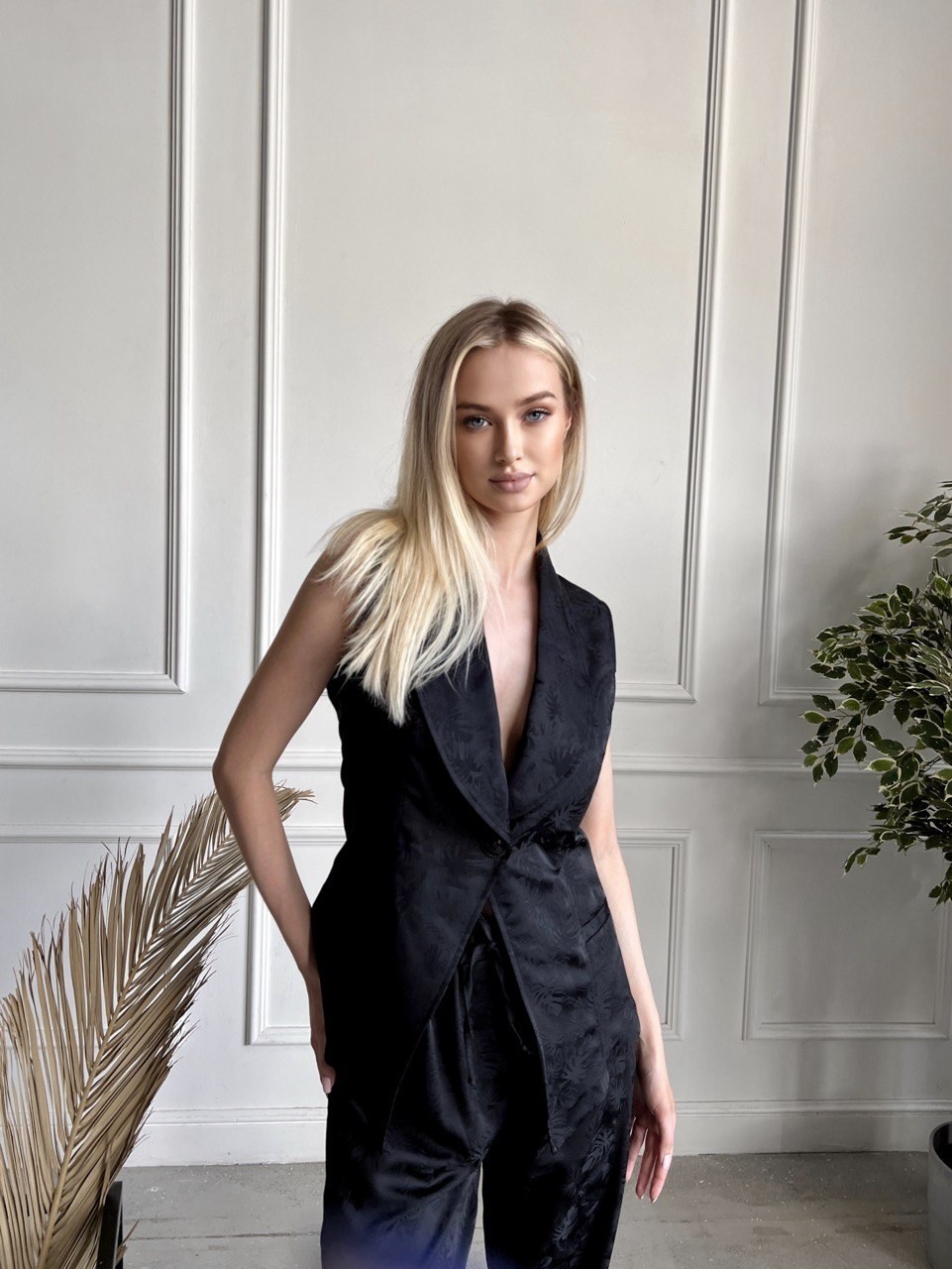 брючный костюм,женские костюмы,брючные женские костюмы,костюм из льна женский брюки и жилет,комплект брючный