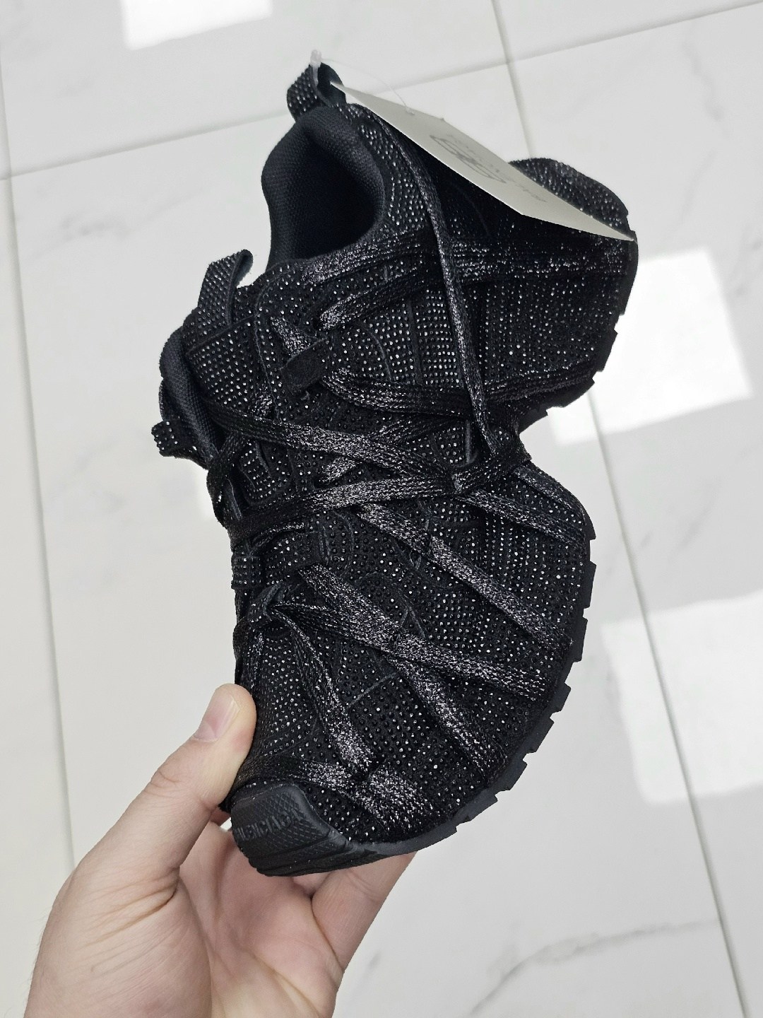 кроссовки женские balenciaga,женские кроссовки,кроссовки balenciaga,кроссовки balenciaga блестящие со стразами,блестящие кроссовки