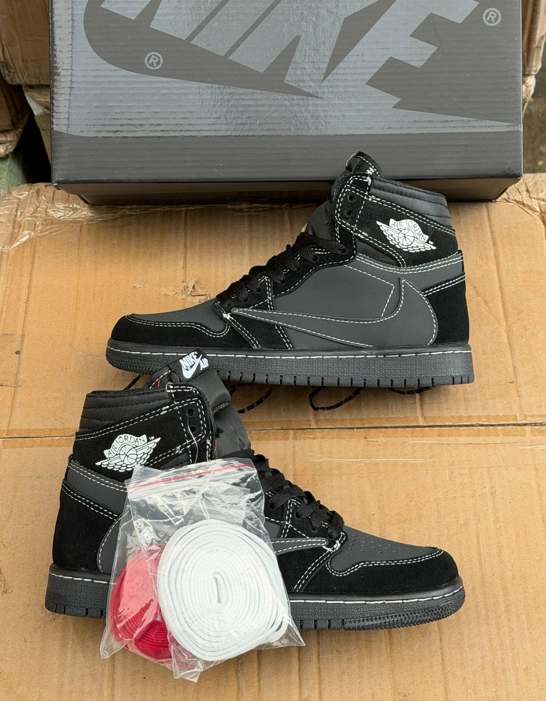 кроссовки nike travis scott x air jordan 1 high black phantom,nike air jordan 1 low travis scott black phantom,кроссовки nike travis scott x air jordan 1,кроссовки nike air jordan 1 x travis scott blа
