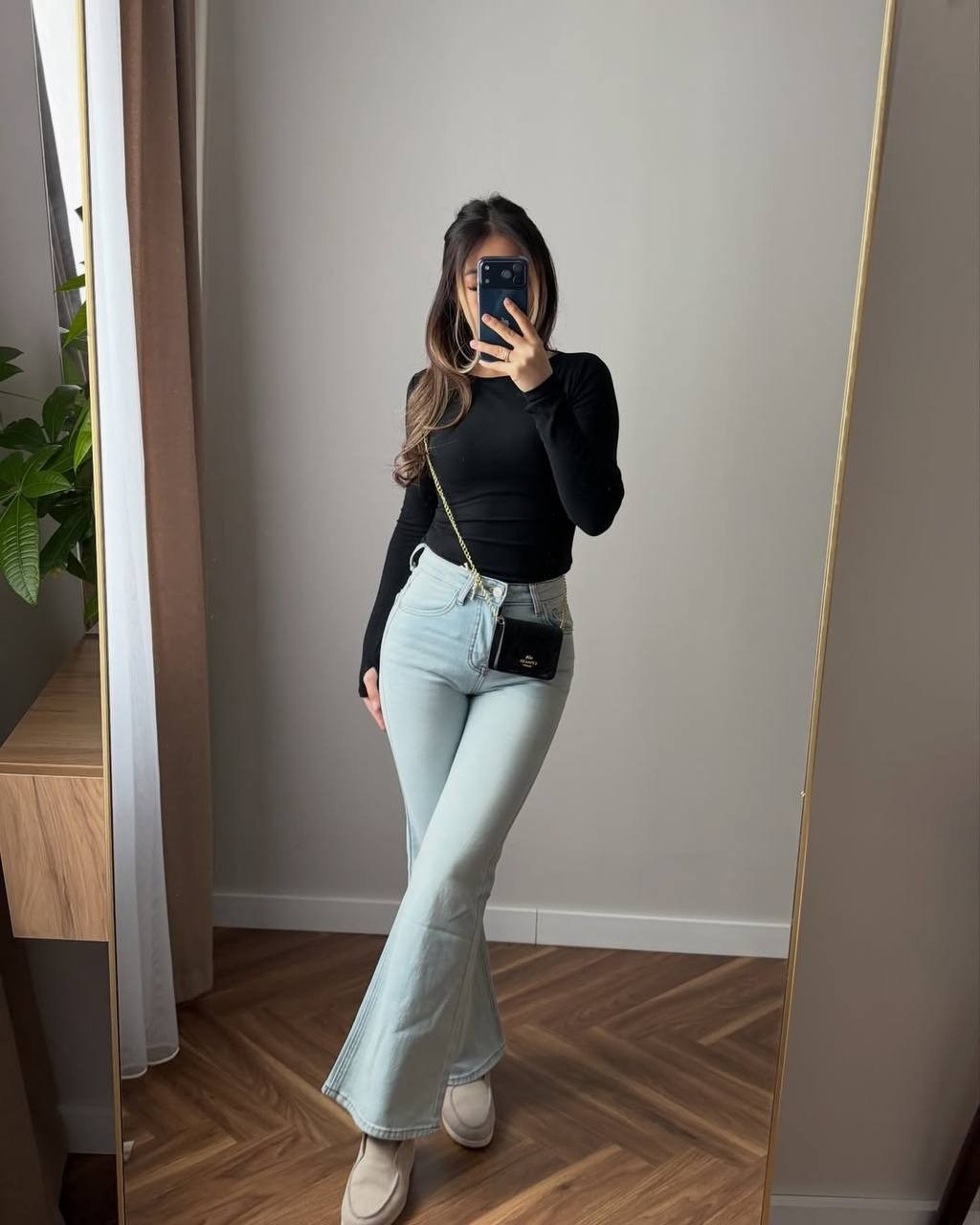 джинсы клеш,женские джинсы клеш,джинсы женские,джинсах