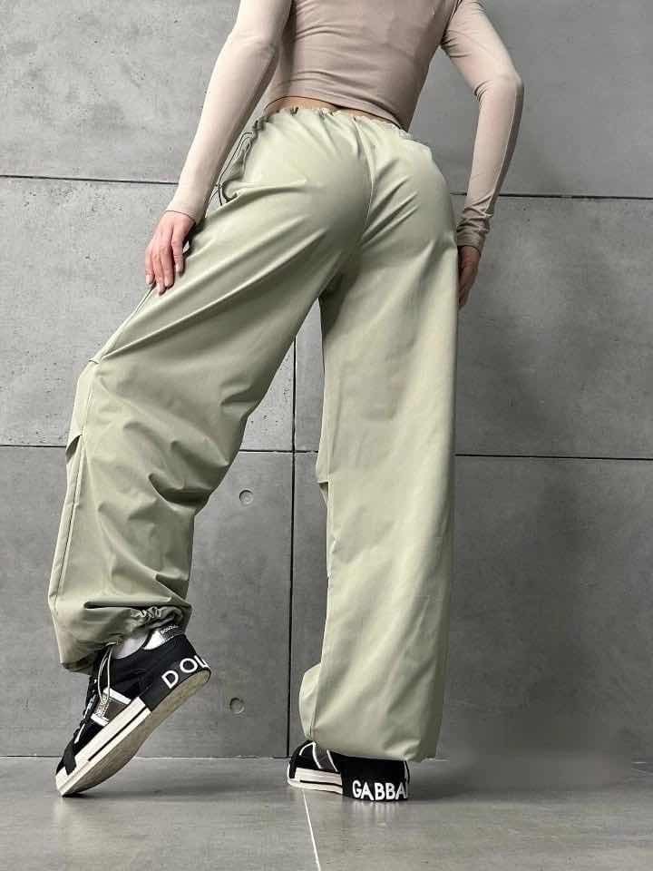 мешковатые штаны карго женские,свободные популярные стильные женские брюки карго,штаны карго женские широкие,брюки-карго,широкие брюки карго