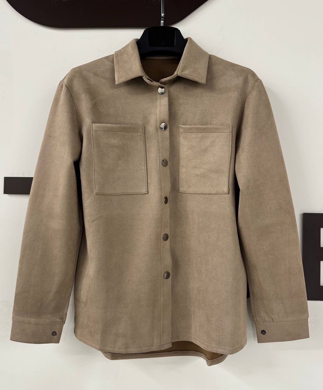 рубашка вельветовая темно-бежевого оттенка,бежевая рубашка,рубашка вельветовая песочного оттенка,вельветовая рубашка,флисовая рубашка