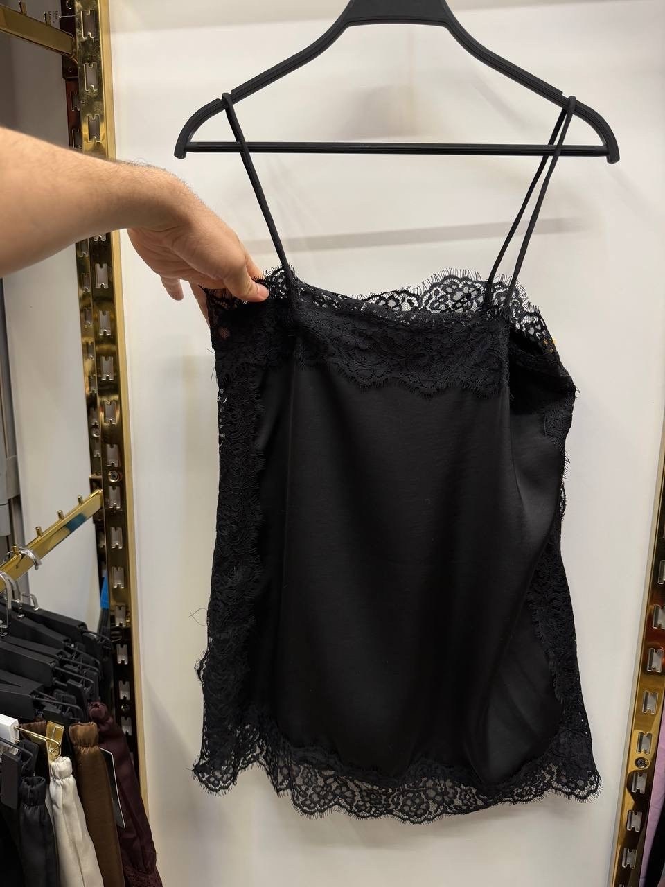 шелковый топ с кружевом,шелковый топ,шелковая майка интимиссими,шелковый топ в бельевом стиле,шелковый топ с кружевом молочного цвета