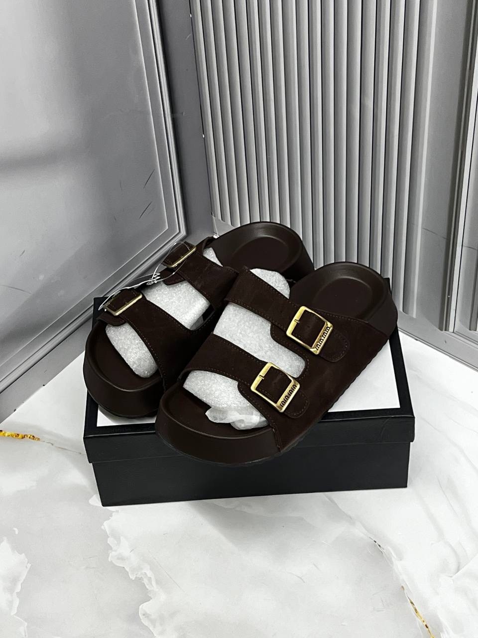 ,шлепанцы женские,модные шлепанцы,женские сандалии,сандалии