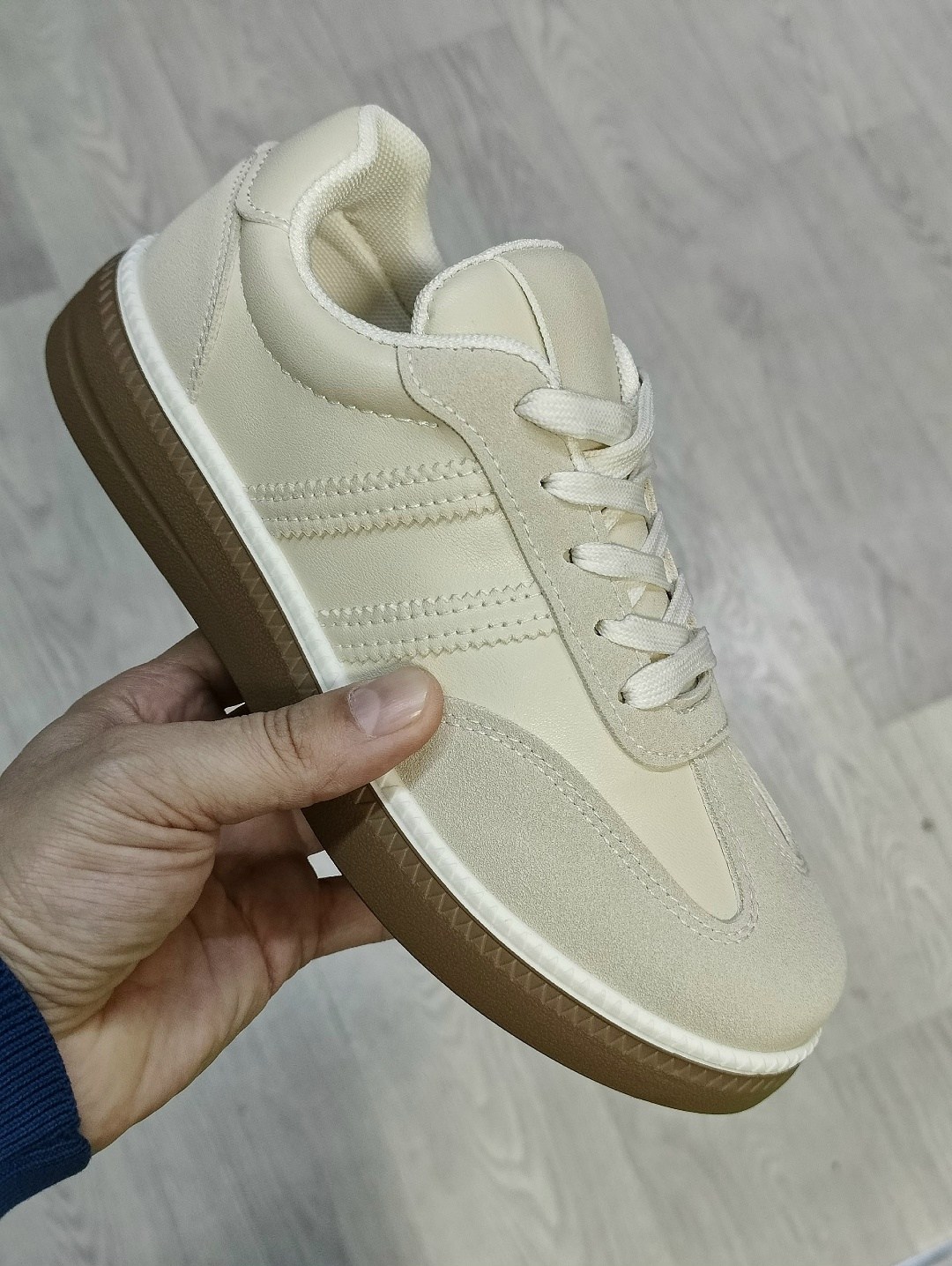 ,женские кроссовки,повседневные кроссовки,спортивная ,кеды классические