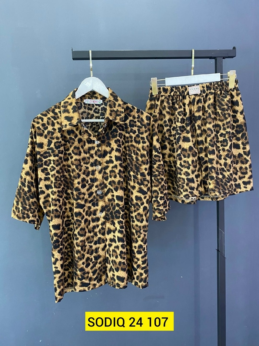 леопардовые костюмы,женские костюмы,,костюм двойка,костюм женский рубашка