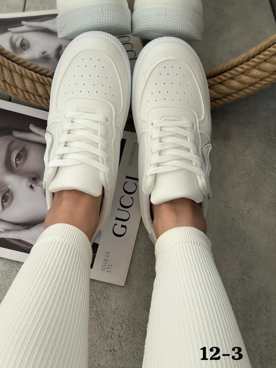 женские кроссовки,,белые кроссовки женские,белые кроссовки,кроссовки светлые