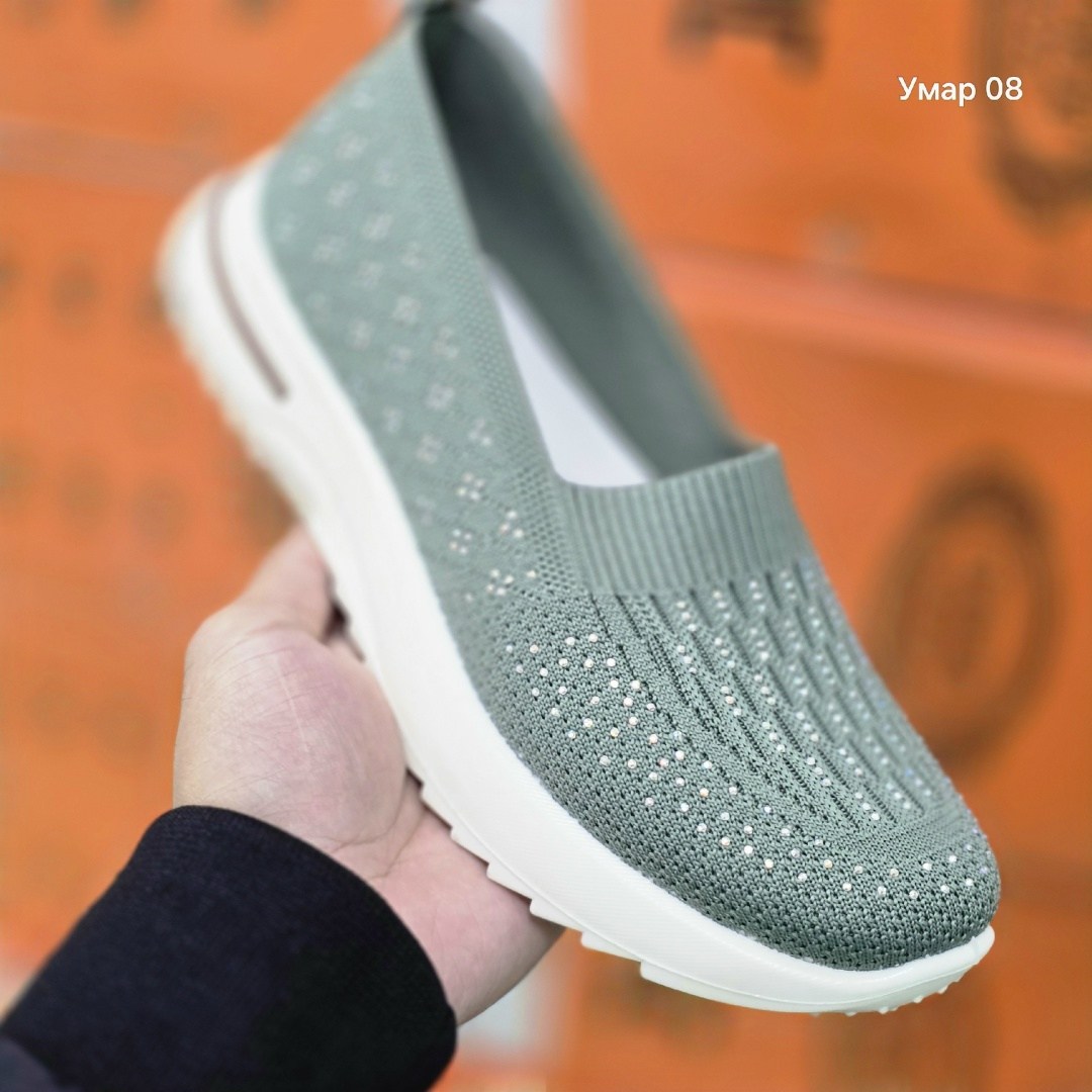 ,женские кроссовки,кроссовки со стразами женские,слипоны женские,кроссовки со стразами