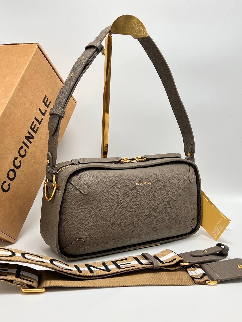 сумка coccinelle,сумка женская coccinelle,coccinelle сумка кросс-боди,сумка coccinelle lea цвет коричневый,coccinelle сумка кросс-боди на плечо beat soft