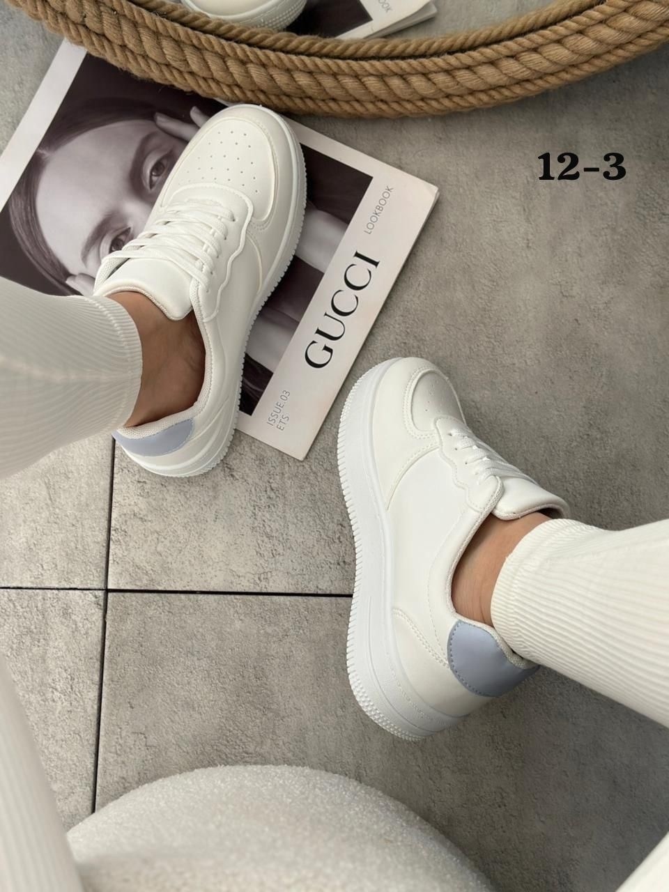 женские кроссовки,,белые кроссовки женские,белые кроссовки,кроссовки светлые