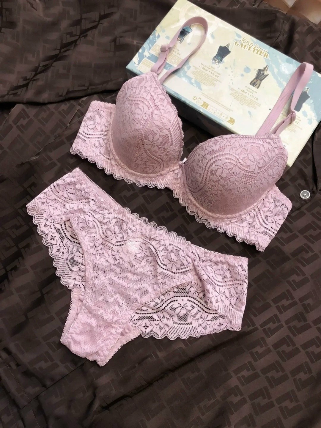 красное нижнее белье комплект,красное нижнее белье,нижнего белья комплект,красное белье комплект,комплект женского нижнего белья