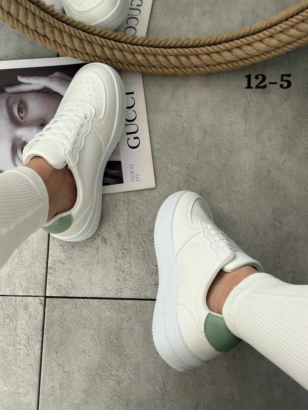 женские кроссовки,,белые кроссовки женские,белые кроссовки,кроссовки светлые