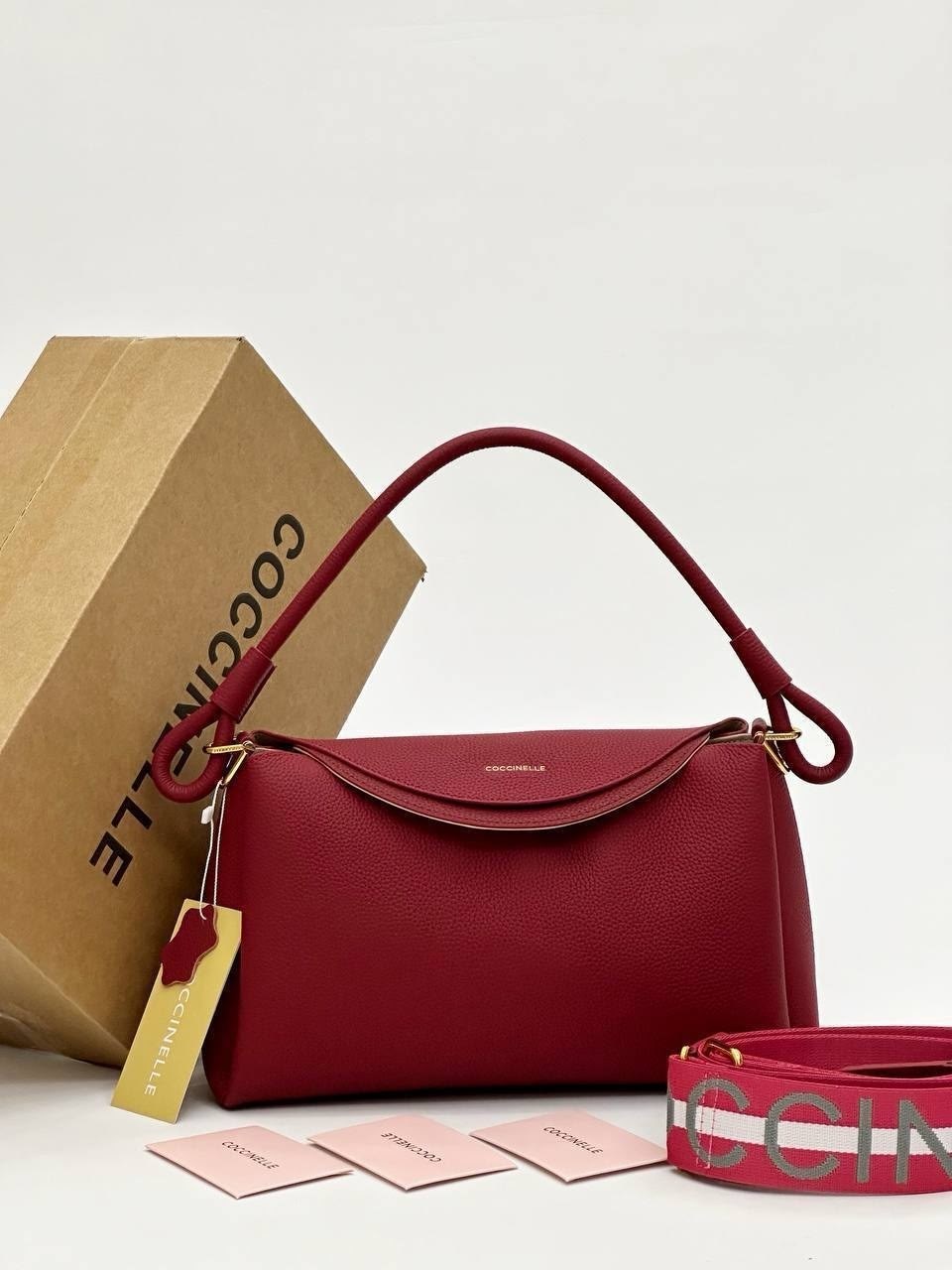 стильная сумочка,женская брендовая сумка,сумка женская coccinelle,сумка coccinelle,брендовая через плечо шоппер сумка багет