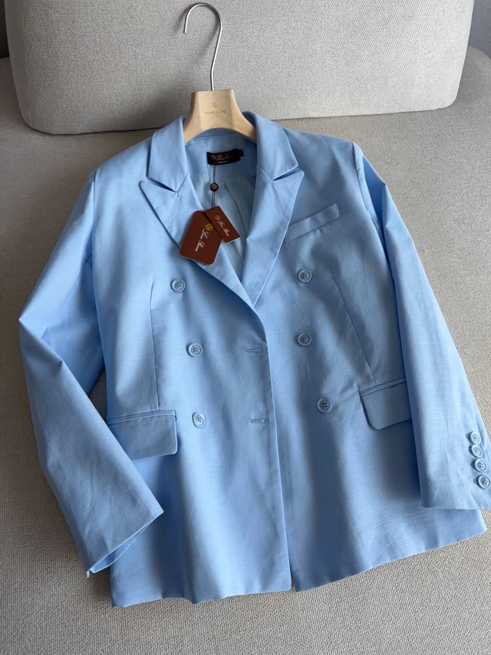 двубортный пиджак,жакет двубортный,двубортный пиджак женский,жакет,двубортные костюмы