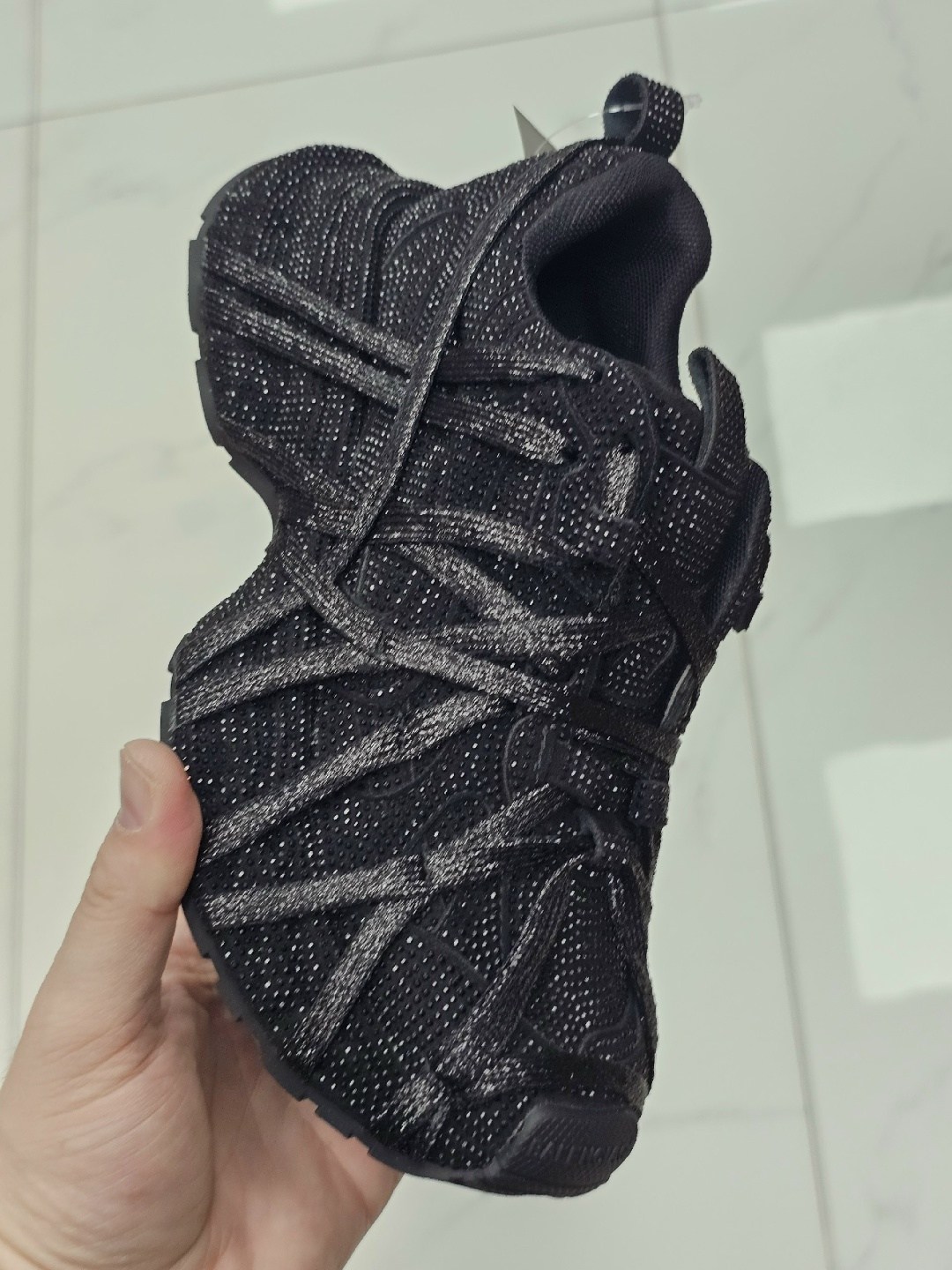 кроссовки женские balenciaga,женские кроссовки,кроссовки balenciaga,кроссовки balenciaga блестящие со стразами,блестящие кроссовки