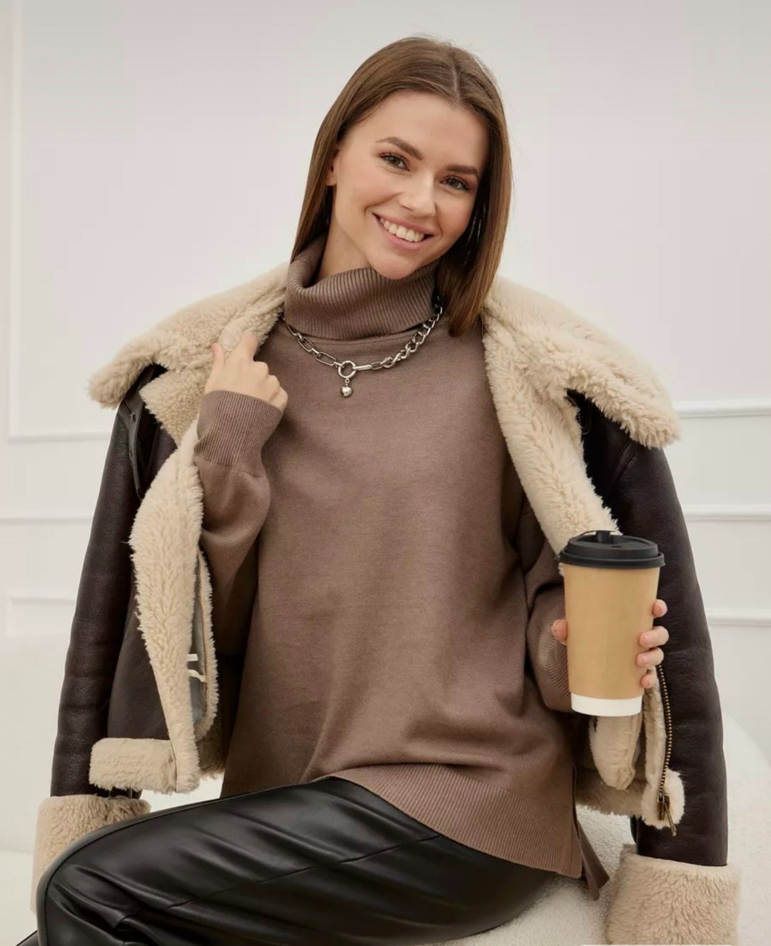 свитер оверсайз теплый с горлом,свитер оверсайз теплый,lichi трикотажный свитер оверсайз с высоким горлом,свитер женский оверсайз теплый с горлом,кашемировый свитер свитшот оверсайз с горлом dari styl