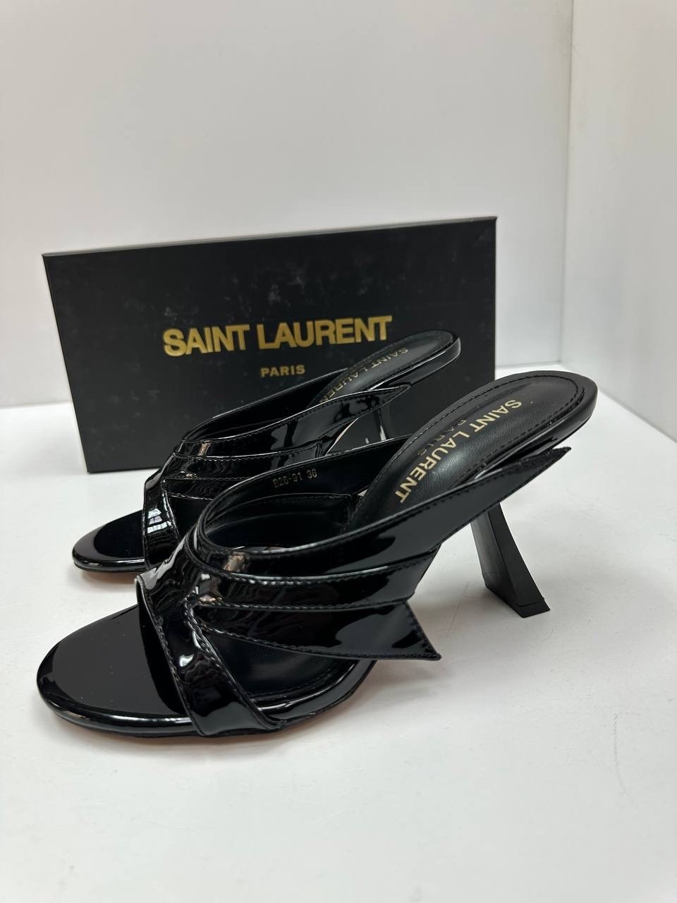 ,босоножки saint laurent,босоножки yves saint laurent,туфли yves saint laurent,босоножки ysl