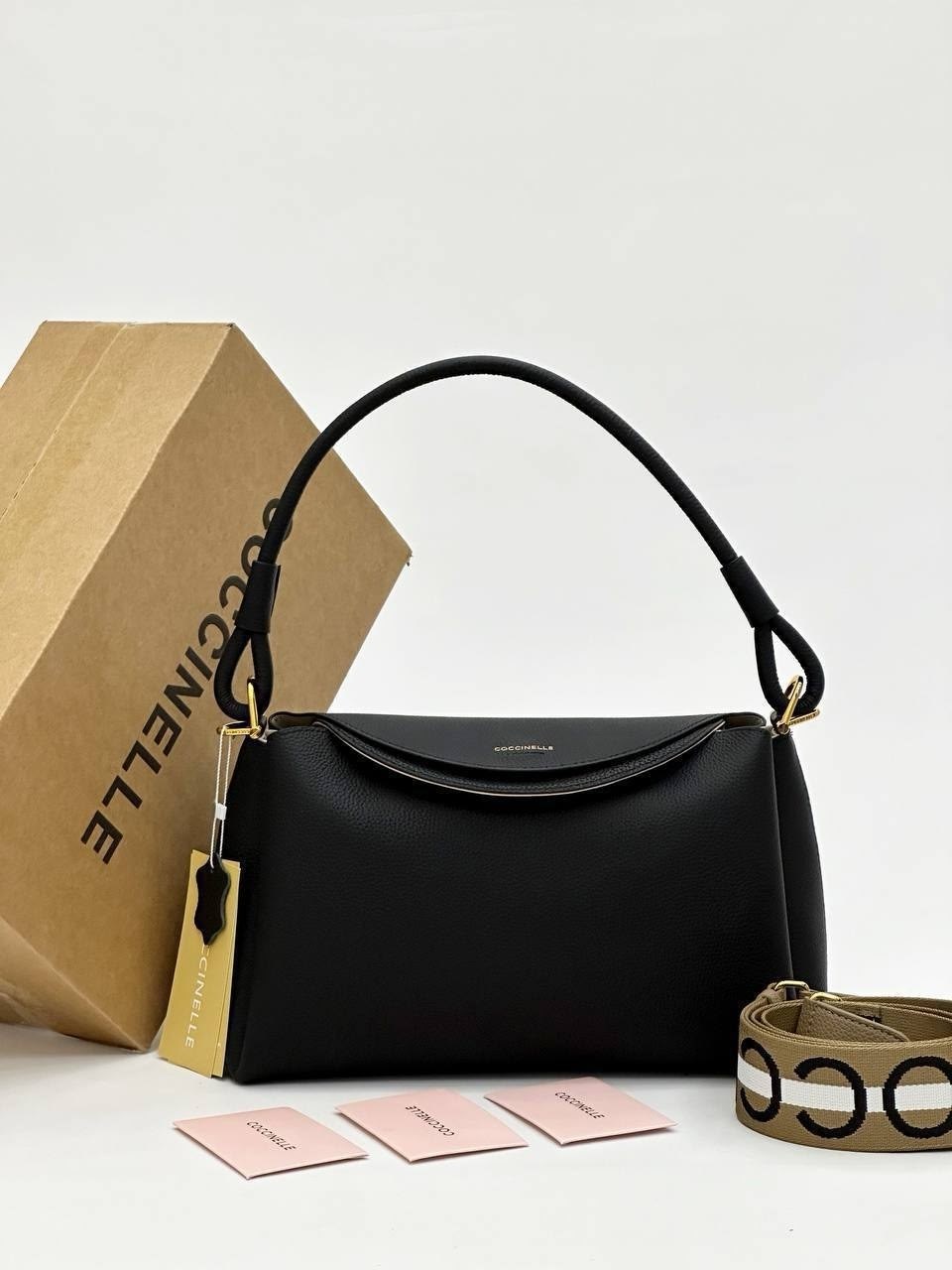 стильная сумочка,женская брендовая сумка,сумка женская coccinelle,сумка coccinelle,брендовая через плечо шоппер сумка багет