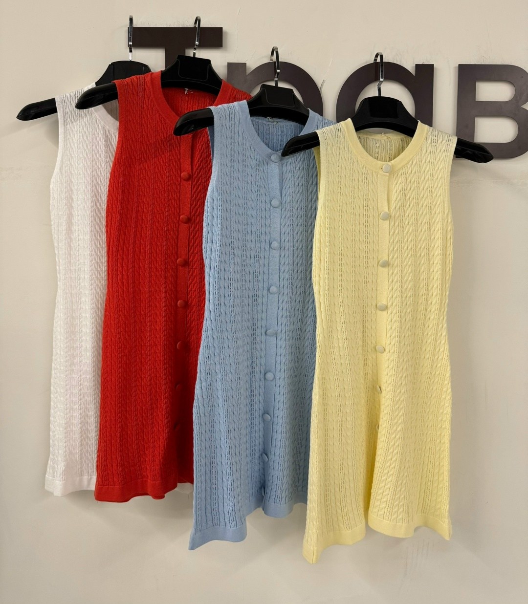 жилет вязаный,вязаные женские жилеты,безрукавка вязаная,вязание жилета,вязание безрукавки