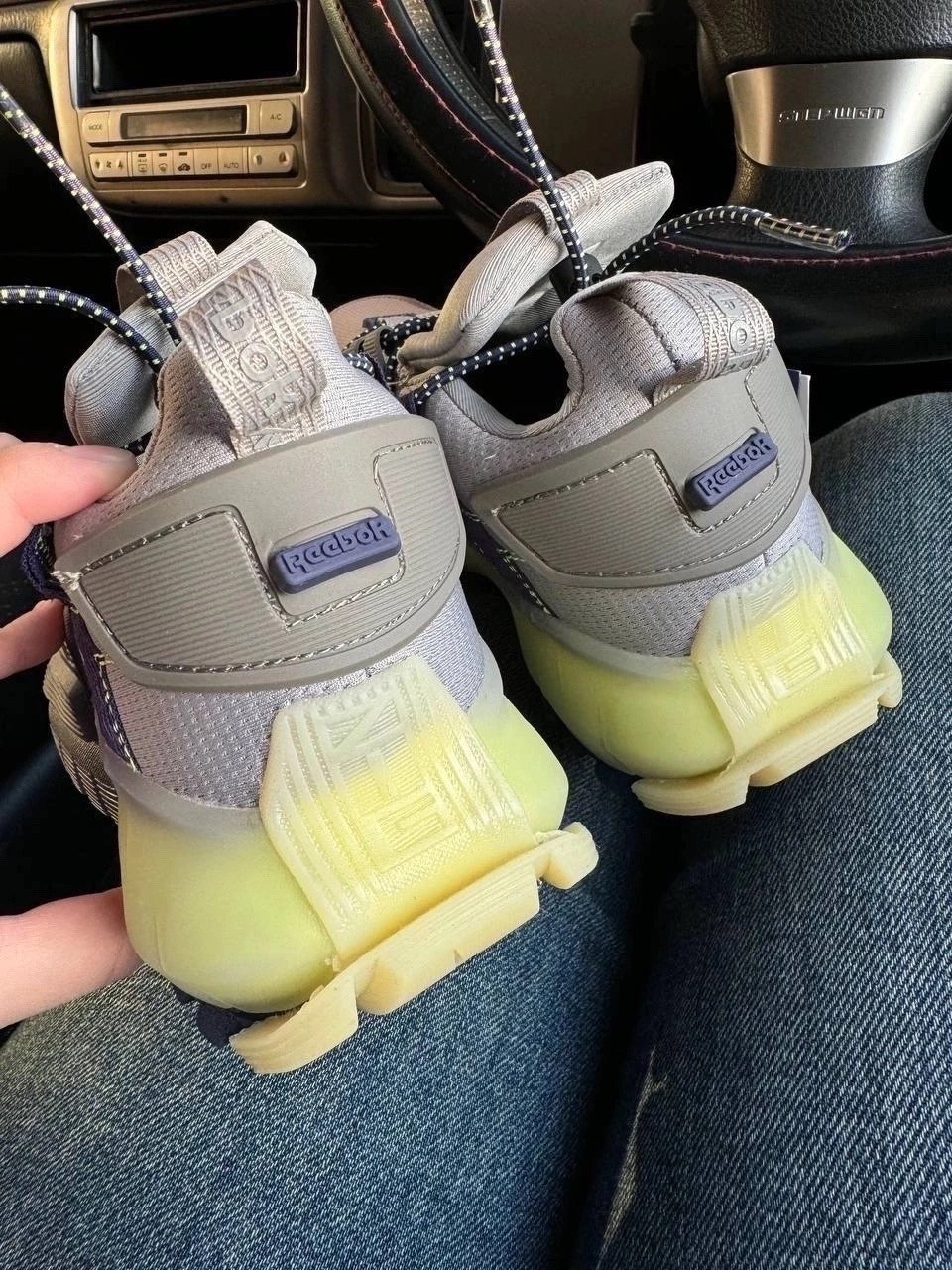 кроссовки reebok zig kinetica edge,кроссовки reebok zig kinetica,кроссовки reebok,трендовые кроссовки,кроссовки рибок zig kinetica edge