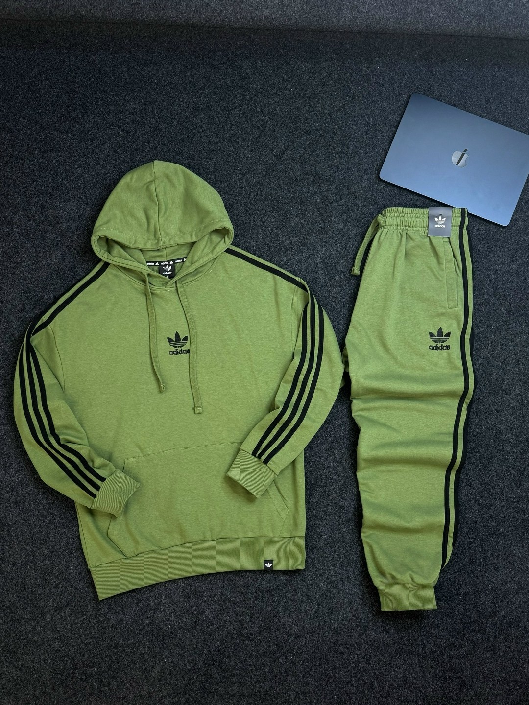 спортивный костюм adidas,спортивный костюм adidas (originals),мужской спортивный костюм adidas,спортивный костюм адидас,костюм адидас люкс