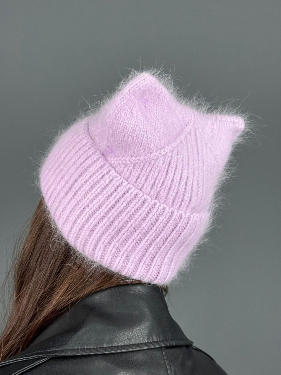 женская вязанная шапка ангора с ушками и подворотом голубая,шапка с ушками ангора,шапка ангорка с ушами,шапка с ушками ангора цвет голубой,женская вязанная шапка ангора с ушками и подворотом серый