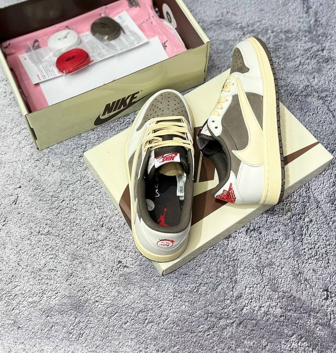 nike air jordan 1 low travis scott,nike air jordan 1 low travis scott reverse mocha,nike air jordan 1 low x travis scott,air jordan 1 low travis scott,кроссовки nike air jordan 1 low travis scott oliv