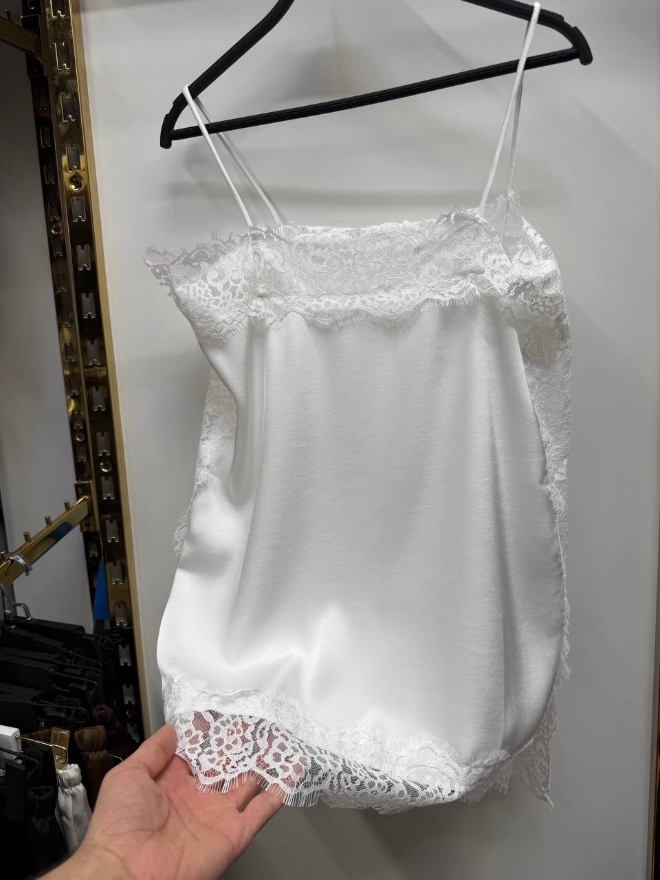 шелковый топ с кружевом,шелковый топ,шелковая майка интимиссими,шелковый топ в бельевом стиле,шелковый топ с кружевом молочного цвета
