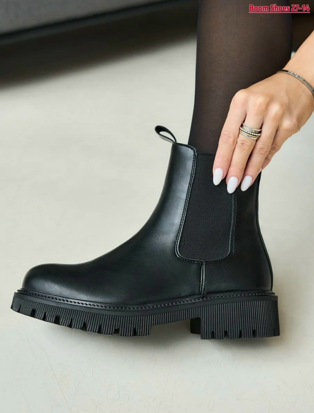 стильные наряды,кожаный тренч,женские ботинки челси,сапоги челси