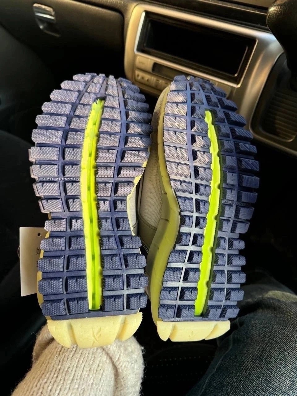 кроссовки reebok zig kinetica edge,кроссовки reebok zig kinetica,кроссовки reebok,трендовые кроссовки,кроссовки рибок zig kinetica edge