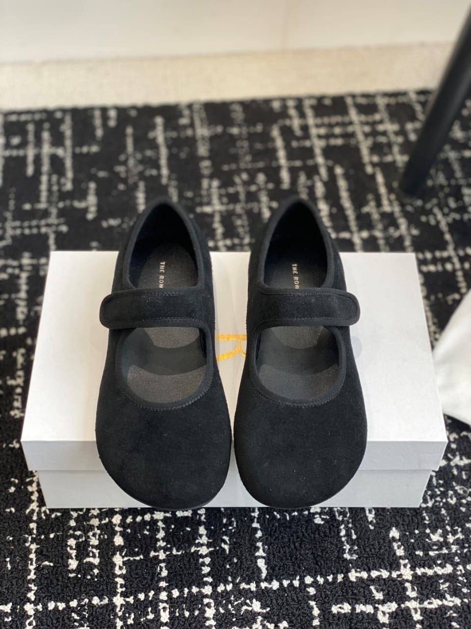 туфли на плоской подошве,,туфли мэри джейн из натуральной замши для девочек,замшевые балетки,туфли на липучке