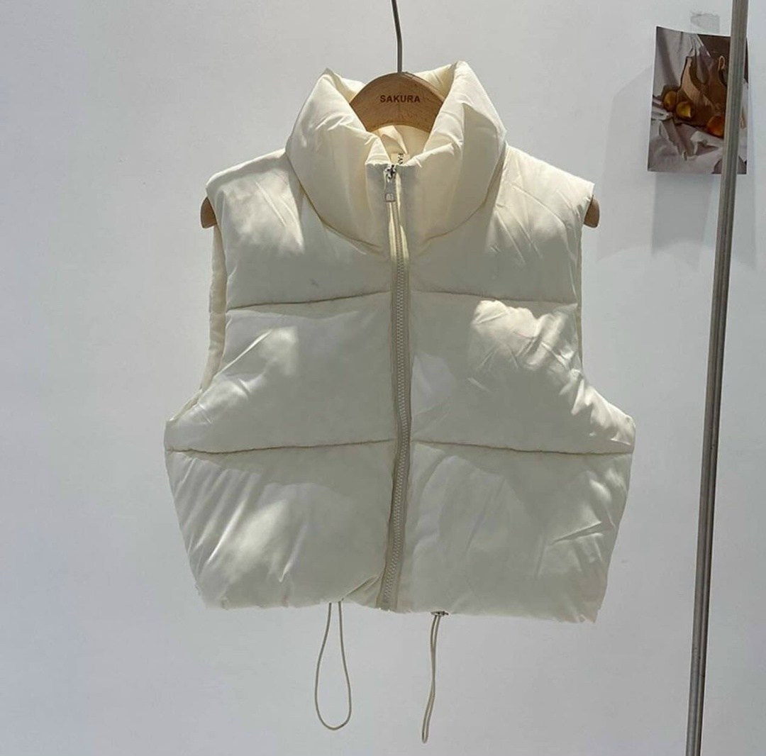 жилетка укороченная,стильная жилетка,женская жилетка,демисезонная женская жилетка,жилетка на синтепоне