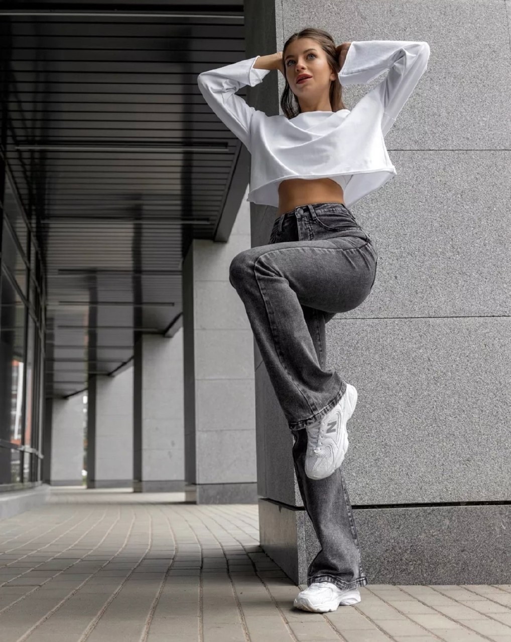 серые джинсы клеш,джинсы женский tizolla серый деним клеш,джинсы клеш женские,джинсы женские серые,джинсы женские клеш от колена серые