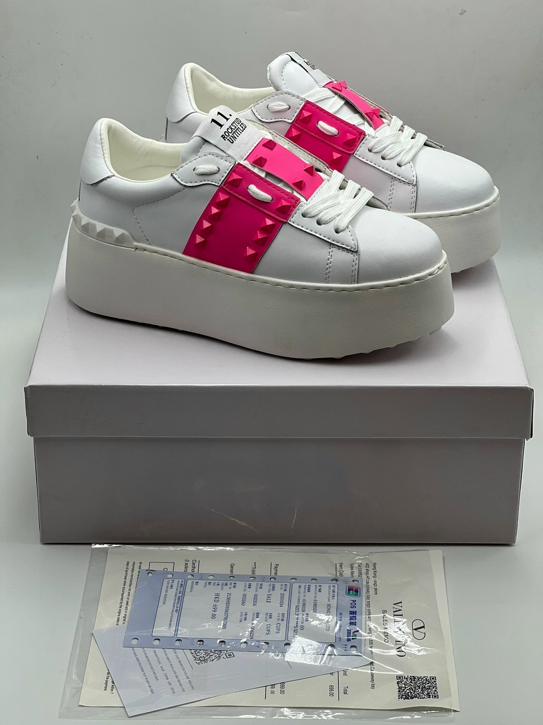 кроссовки женские valentino,кроссовки valentino,,кеды valentino,женские кожаные кроссовки valentino garavani rockstud