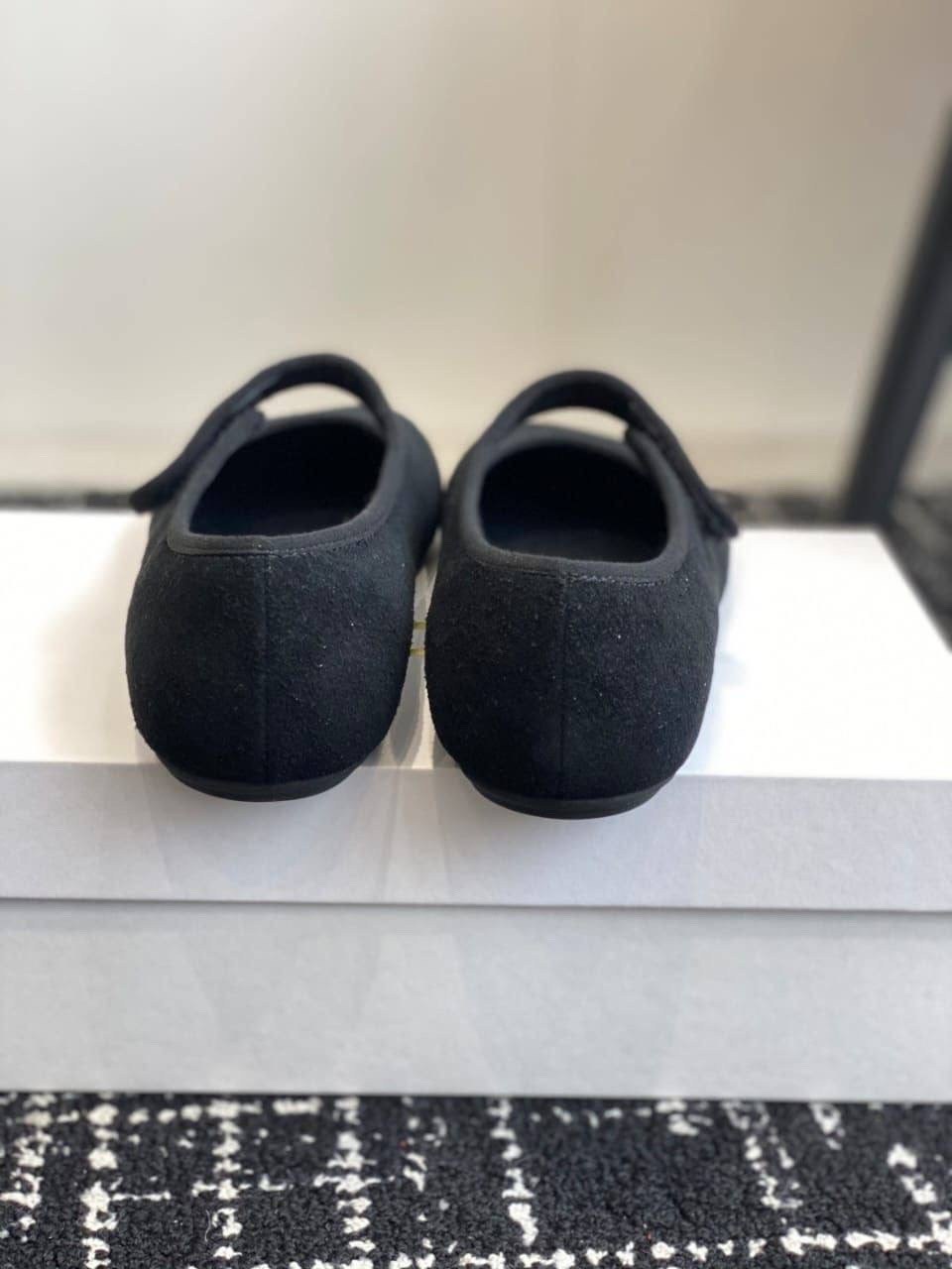 туфли на плоской подошве,,туфли мэри джейн из натуральной замши для девочек,замшевые балетки,туфли на липучке