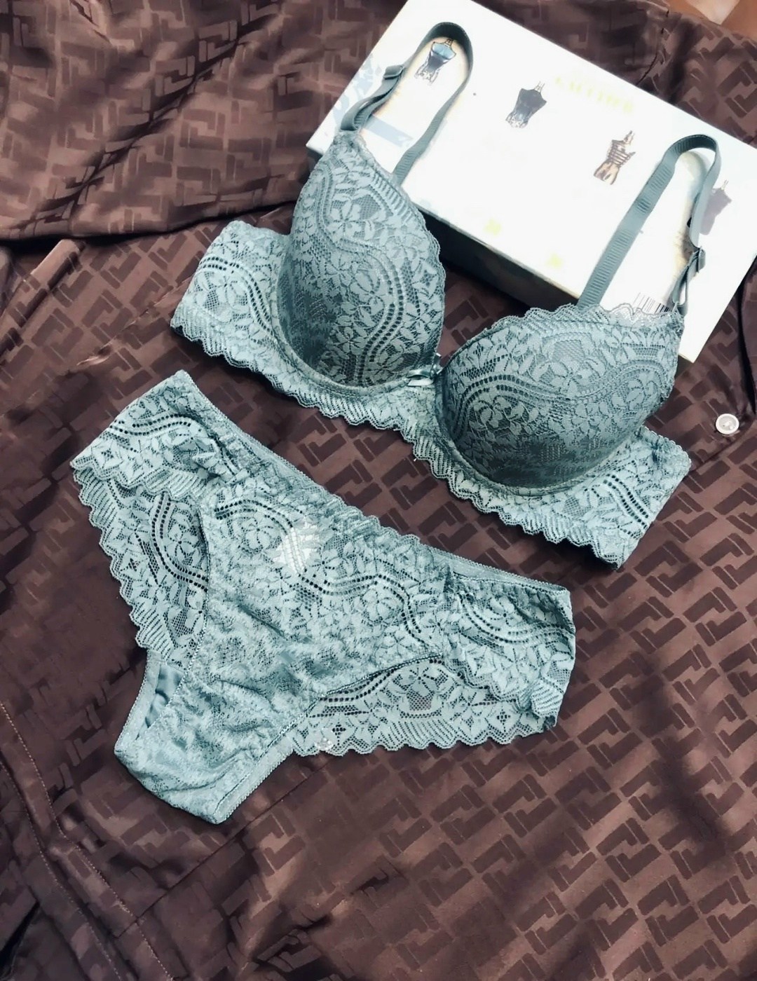 красное нижнее белье комплект,красное нижнее белье,нижнего белья комплект,красное белье комплект,комплект женского нижнего белья