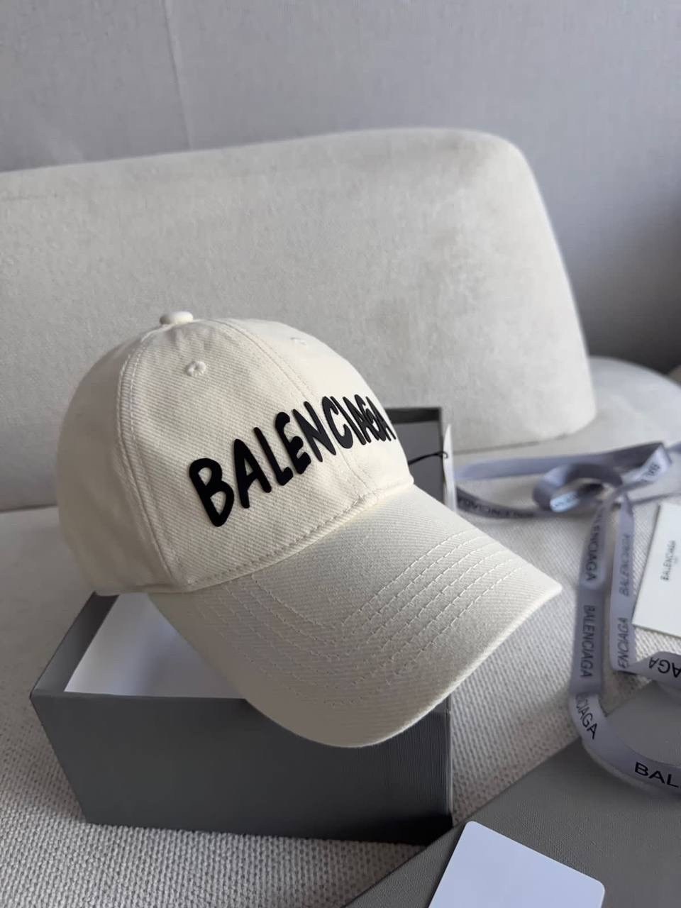 balenciaga бейсболка,кепка balenciaga,кепка (бейсболка) balenciaga,кепка balenciaga кепка,кепка баленсиага