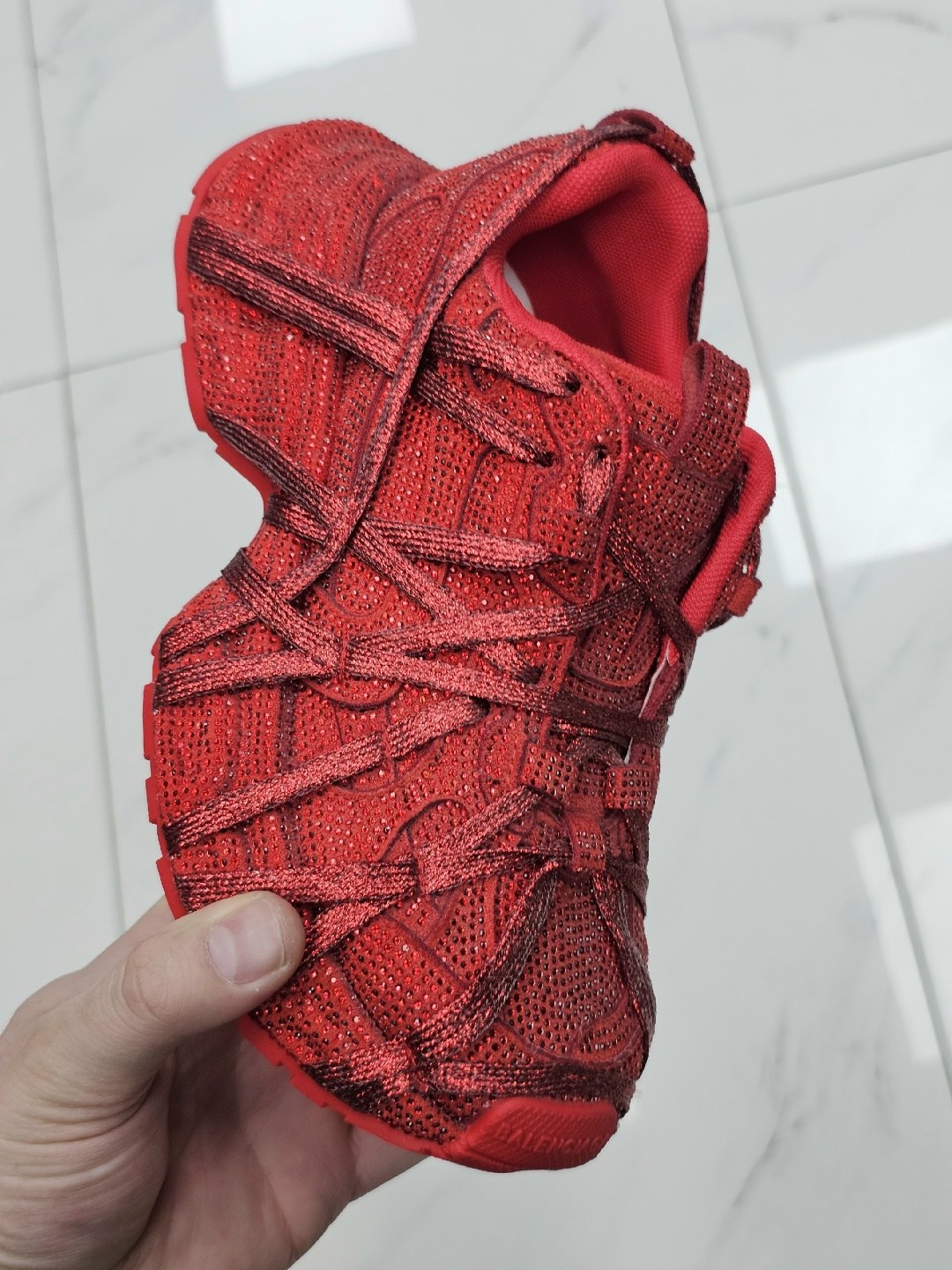 кроссовки женские balenciaga,женские кроссовки,кроссовки balenciaga,кроссовки balenciaga блестящие со стразами,блестящие кроссовки