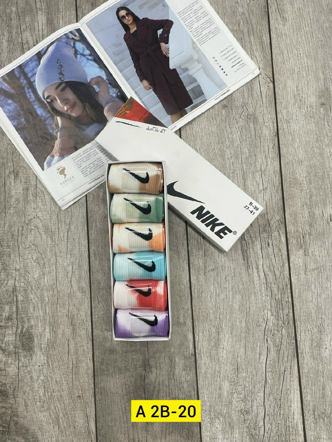 упаковка носков,женские носки набор,спортивные носки средней длины тай дай найк,носки найк тай дай,женские носки в подарочной коробке