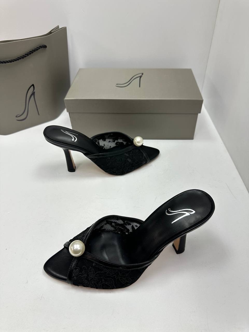 ,элегантные босоножки,босоножки на каблуках,маноло бланик босоножки,женские босоножки