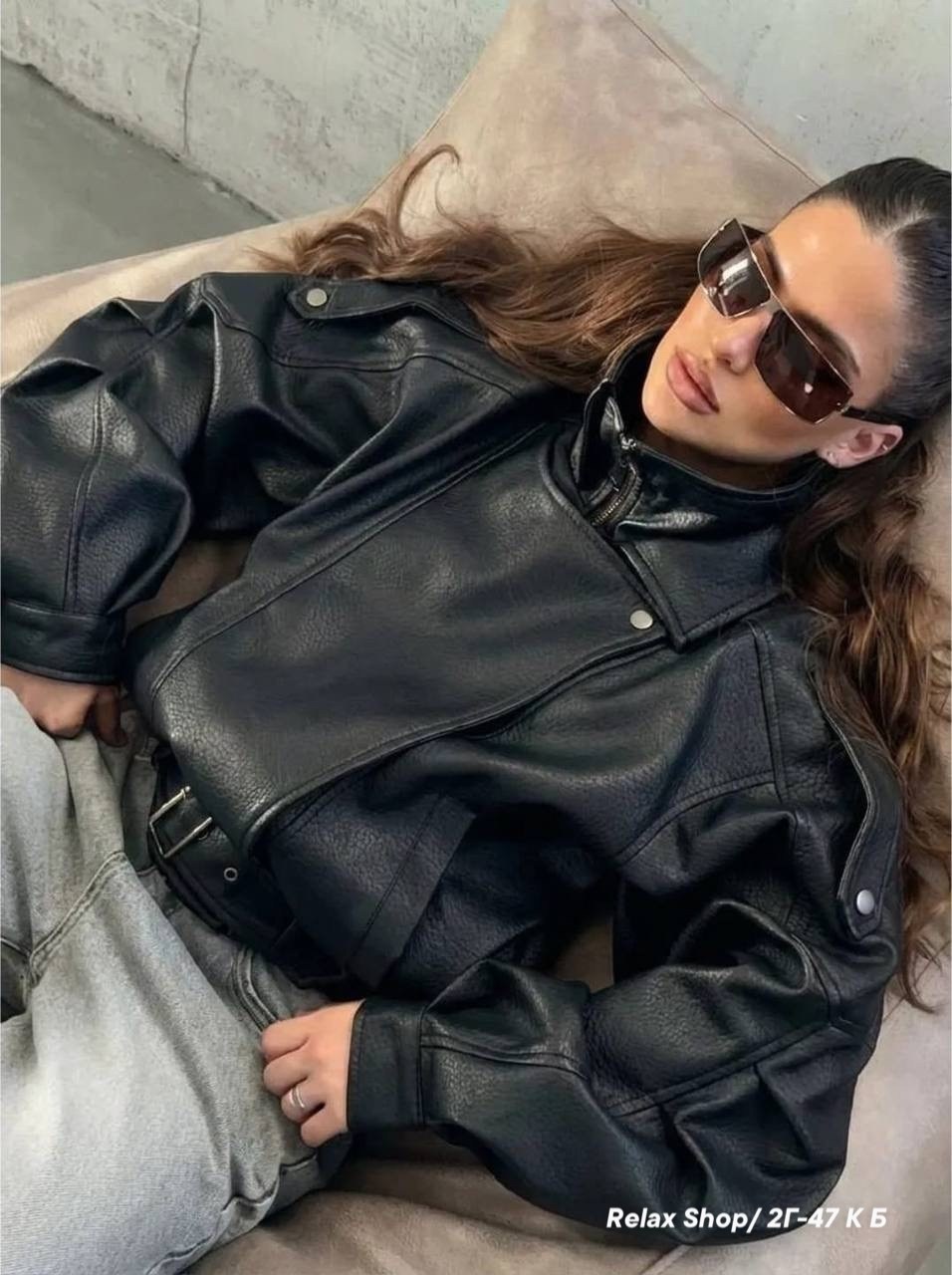 куртка-косуха из искусственной кожи оверсайз zarina,куртка-косуха из искусственной кожи оверсайз,куртка оверсайз кожаная,бомбер удлиненный оверсайз кожаная куртка-косуха saint shine,бомбер удлиненный