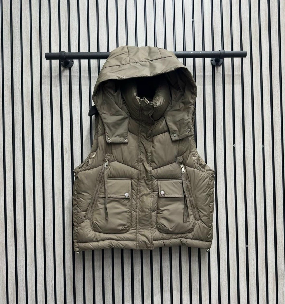 пуховой жилет,жилет женский,теплый жилет,жилет повседневный,стильный жилет